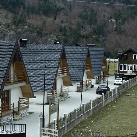 Aparthotel Bujtinat e lugines Valbone Extérieur photo